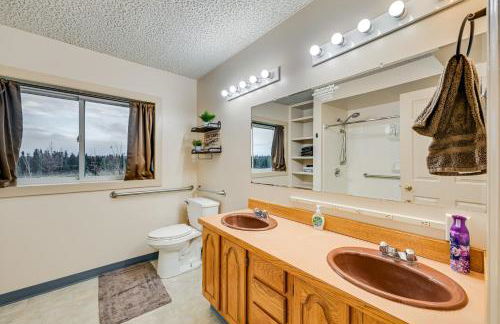 Less Than 1 Mi to Kenai River Spacious Cabin with Deck! - Foto 21