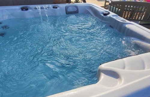 3 Bedroom Cottage - Hot Tub Garden Parking - Foto 8