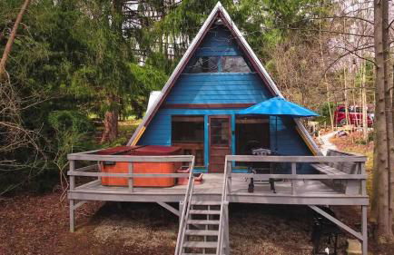 Whispering Waters, Hocking Hills, Hot Tub, Pond - Photo 1