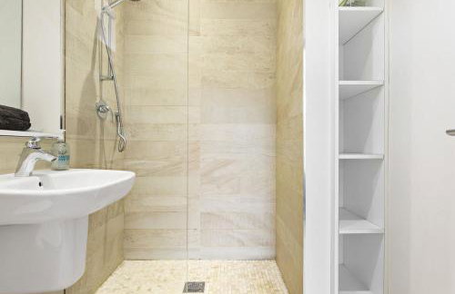 Close To Beach, Wi-Fi, Parking - Foto 19