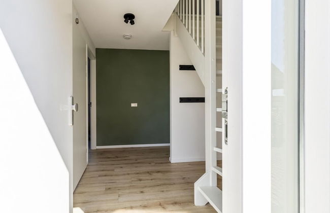 Holiday Home in Scherpenisse Near Oosterschelde - Photo 2