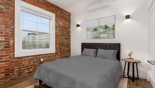 Designer 1-Bed Haven near Downtown! Pets Welcome! - Foto 5