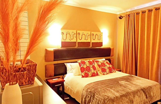 Best Overnight With Free Wifi Modern and Private - Photo 1