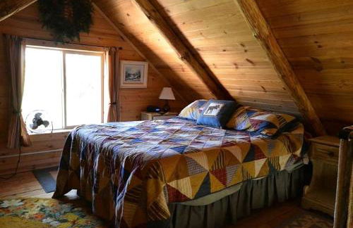 Romantic Cabin Rental with a Delightful Porch near Ennis, Montana - Foto 2