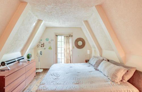 A-Frame Cabin with Furnished Deck in Becket! - Foto 17