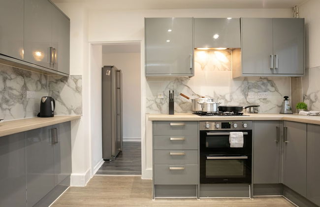 Nottingham Top Serviced Home - Photo 19