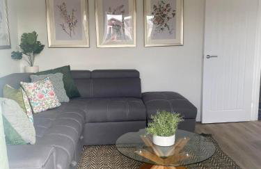 The Cwtch Pet Friendly Ground Floor Flat Near M4 and Porthcawl - Foto 2