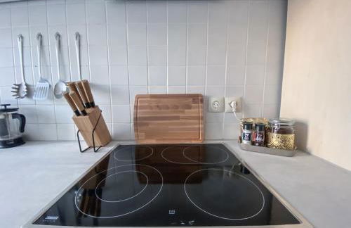 Stilvolle 2 Zimmer Wohnung mit Küche, TV, Waschmaschine - Foto 2