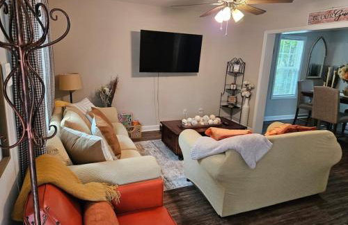 Modern 3Bedroom Duplex with Kitchen, WiFi and Free Parking Kannapolis - Photo 57