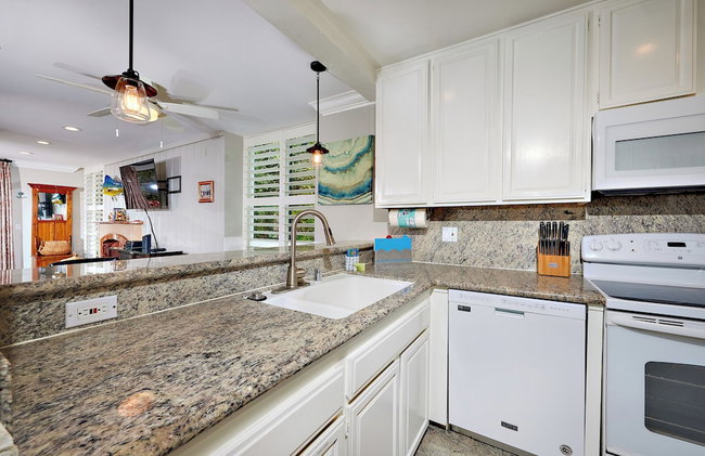Oceanside Beach Condos - Photo 43