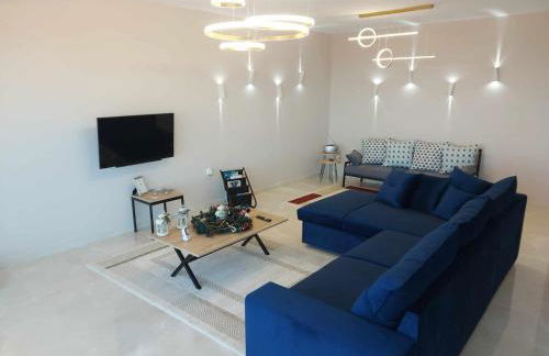 Amazing view with huge balcony - Photo 3