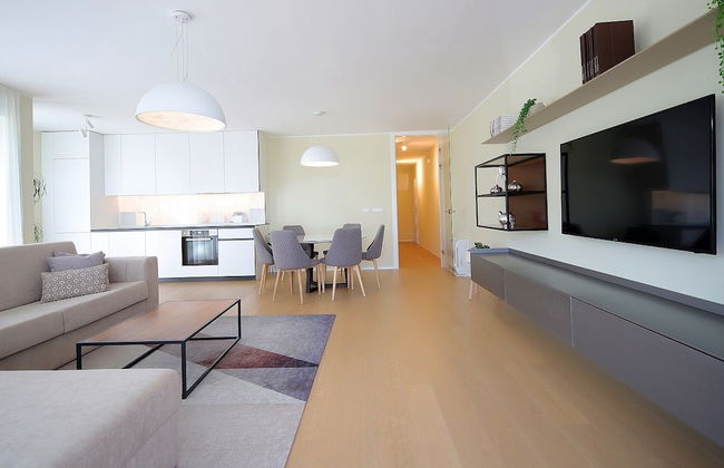 New Apartments with Pool near Beach - Photo 13