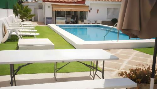 Chalet de Lujo con Piscina Privada cerca de Sevilla - Foto 3