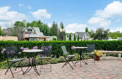 The Guest House - Photo 7