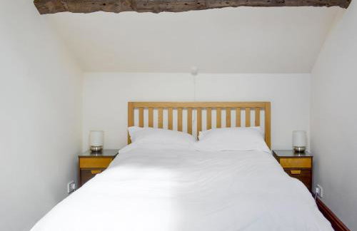 The Coach House - Photo 13