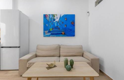 Urban Chic Oasis with AC, Private Pool and Wifi - Photo 5