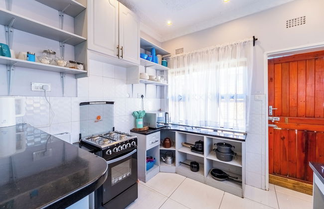 KhayaLethu Holiday Home - Foto 16