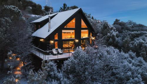 Award-Winning A-Frame with Views and Cedar Hot Tub - Foto 4