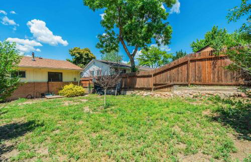 Alder Nest Cozy Retreat w Fire Pit & Workspace - Foto 25