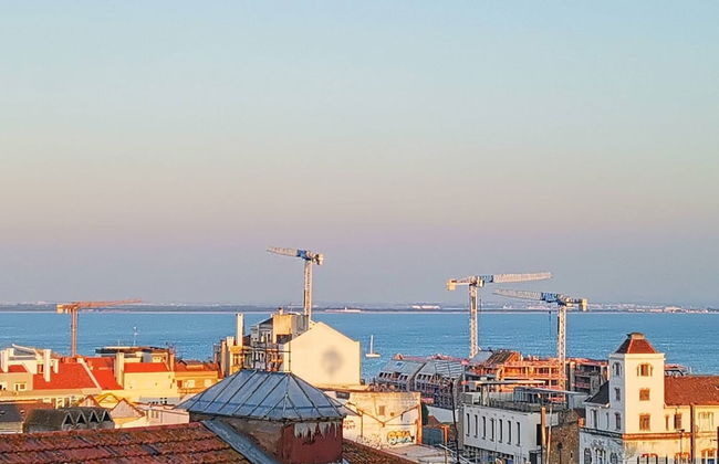 Beautiful Private Room With River View In Lisbon - Foto 10