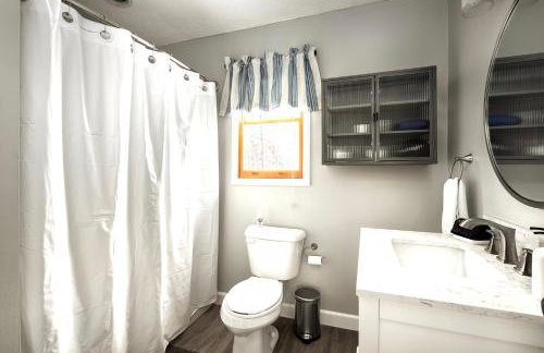 Shenandoah dog friendly cabin - river access, BBQ, outdoor dining and lounging, fire pit, AWD or 4WD encouraged - Foto 17