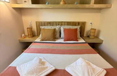 Container Vermelho na beira do rio e a poucos metros do mar com cozinha completo em mogiquiçaba bahia - Foto 3