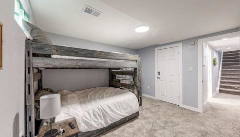 Family Home in Arvada with king beds and bunkbed - Foto 5