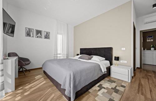 Villa Ula in Pula with heated pool, sauna & private tennis court - Photo 16