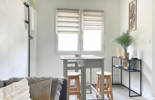 Les chats pitres Maison au calme rénovée avec jardin, terrasse aménagée, transats, abri à vélo, parking gratuit, 5 mn à pied du centre Bayeux proche des plages du débarquement - Photo 7