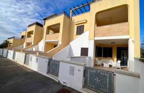 Yellow Beachfront house (60 m) by Salento Prime - Foto 1