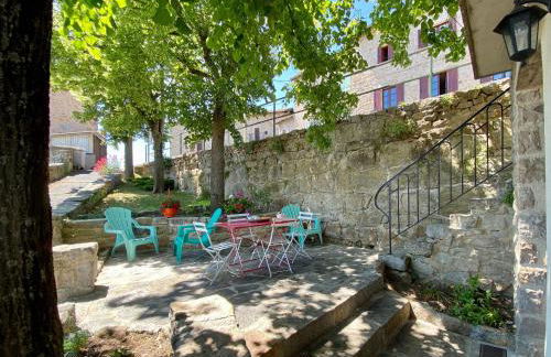 Charmante maisonnette à Blavozy, proche du Puy-en-Velay, avec terrasse privative, WiFi, et parking - FR-1-582-57 - Foto 1