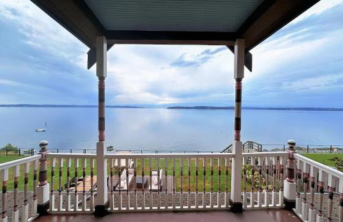 Luxury Bayfront Oasis with Private Beach Access, Near Tulalip Casino and Outlets! - Foto 16
