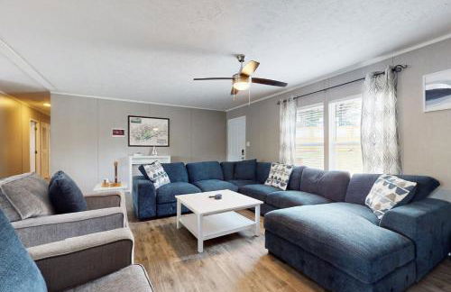 New Lake Home Sleeps 14 Private Dock Deck Grill - Foto 7