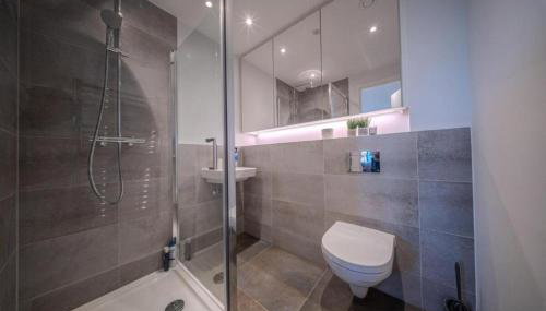 Luxuary 2BR Apt Sleeps 9, Wembley and Park Views - Foto 5