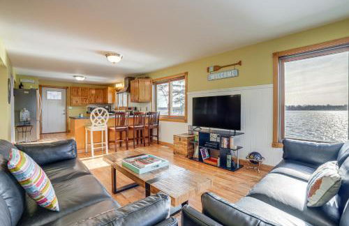 Delton Lake House with Boat Dock Fish, Swim and More! - Foto 5