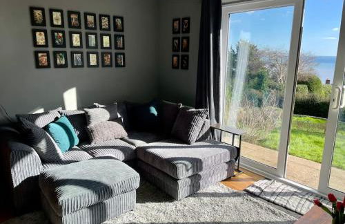 Stunning Charmouth Property with Bay views! - Photo 69