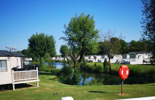 Lake Escape - Hoburne Cotswolds - Foto 29