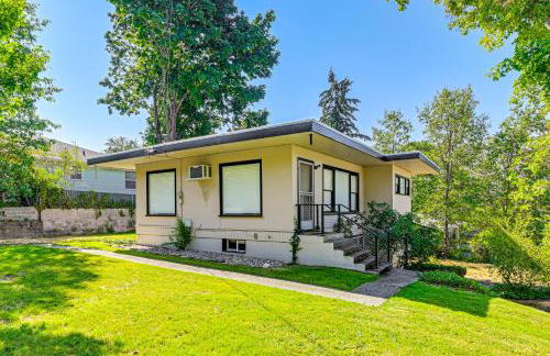 Grants Pass Getaway with Expansive Deck! - Foto 29