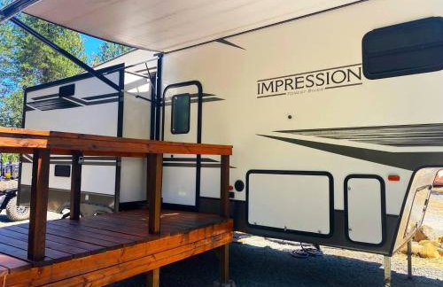 RV42 with Large Deck on a Creek - Foto 2