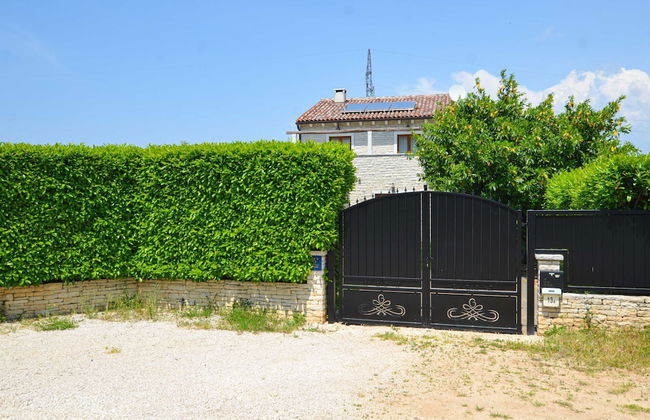 Sophisticated and Chic Villa With Pool - Foto 44