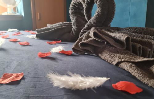 Nuit insolite bateau à quai - Port Saint Louis du Rhône - Foto 34