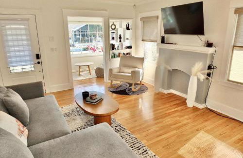 Beach City Craftsman - Walk to Beach - Foto 18