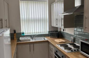 3 Bedroom House Sleeps 7 Ideal for Long Stays and Business Trips - Foto 5