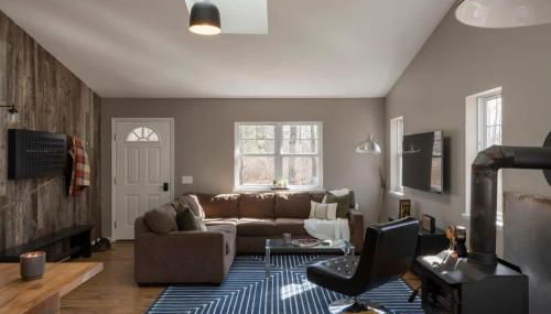 Chic Cabin with Hot Tub and Fire Pit - Foto 3