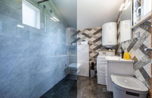 Villa Viktoria with private swimming pool - Photo 31