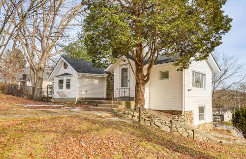 Home with Lake Views and Deck in New Jersey Highlands! - Foto 24