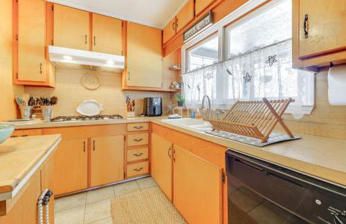 Surf City Spring Escape with Fire Pit - Foto 12