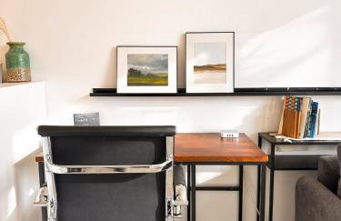 Modern 1BR Apt with Rooftop, Gym, and Parking - Foto 6