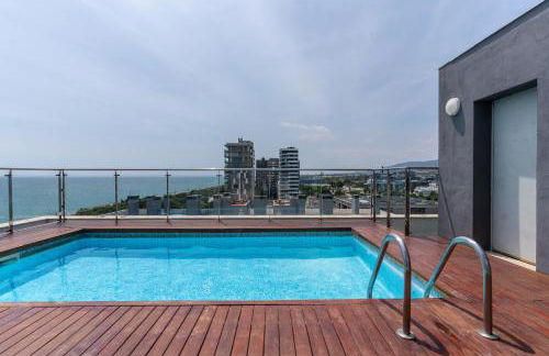 Rengle Horizonte Penthouse & Pool - Photo 3