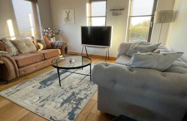 Switha - Luxury home in Stromness, Orkney with outstanding views and hot tub - Photo 12